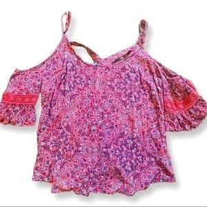 Cold Shoulder floral top with lace detail